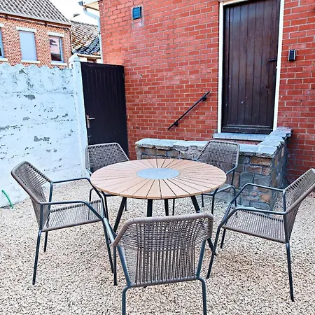 Au Paon Dort Casa de Férias